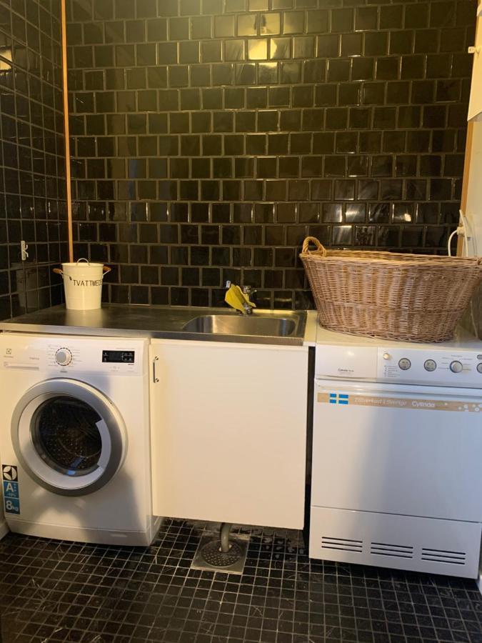 Вилла Hus I Lugnt Omrade, 15 Min Fran Oerebro Vintrosa Экстерьер фото