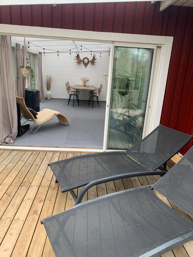 Вилла Hus I Lugnt Omrade, 15 Min Fran Oerebro Vintrosa Экстерьер фото